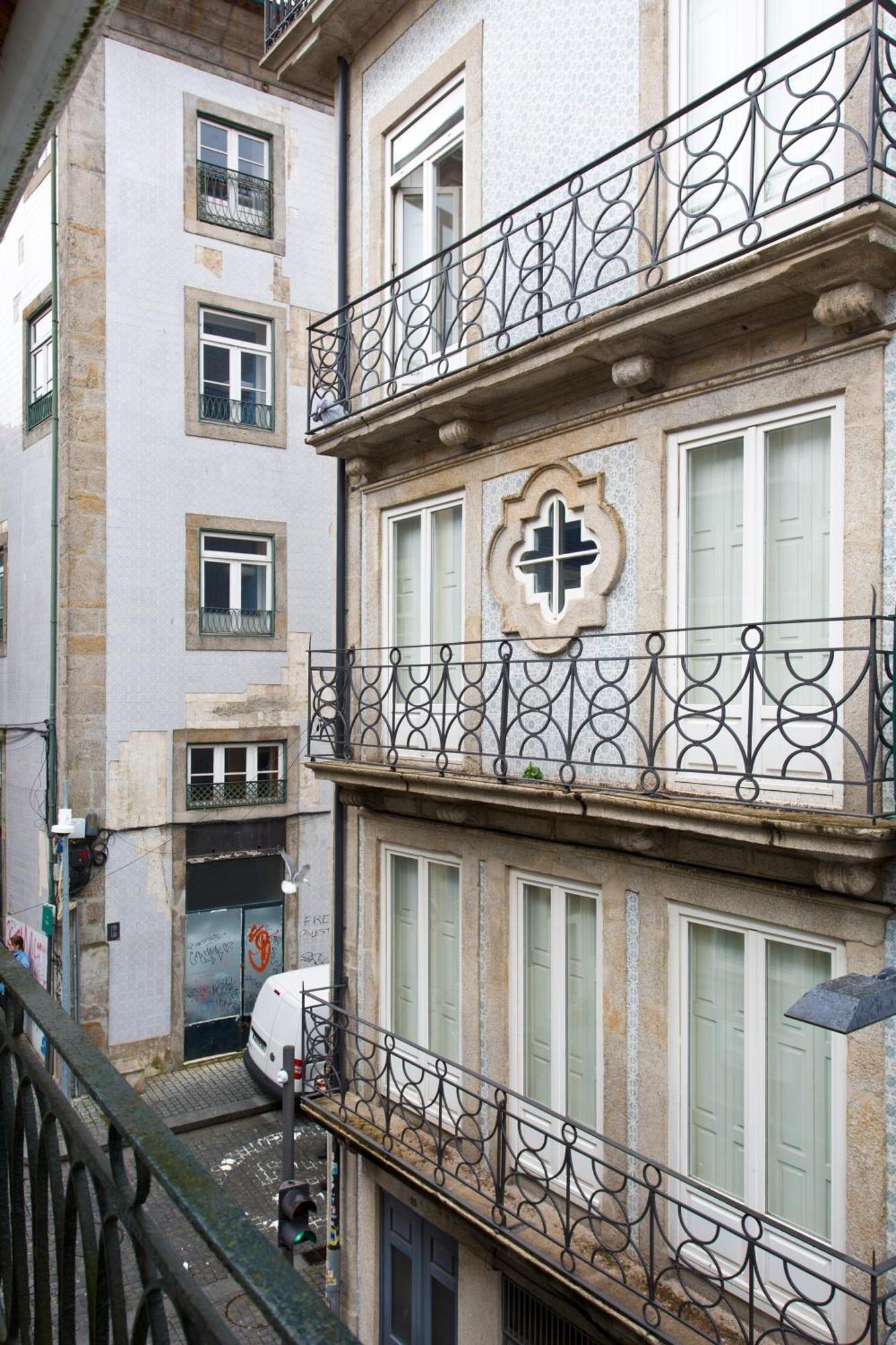 Braganca Oporto Hotel Exterior photo